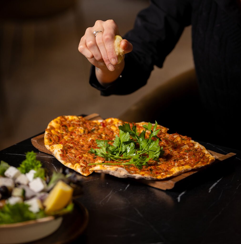 Lahmacun (Turkish 'Pizza')